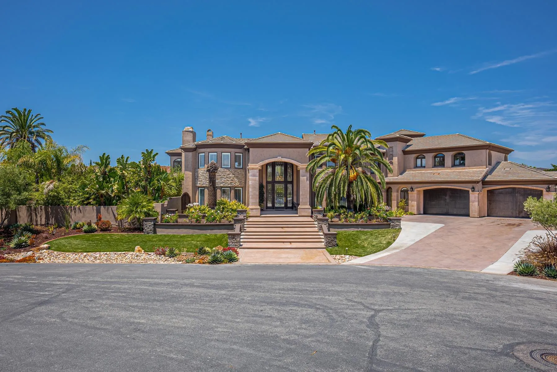 2871 Gate 3 Place Chula Vista, CA 91914 - Photo 18 of 73 a front view of house with yard and green space