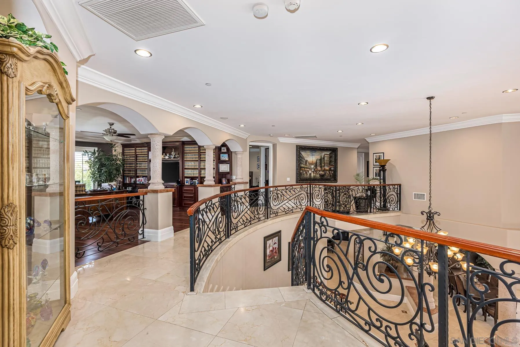 2871 Gate 3 Place Chula Vista, CA 91914 - Photo 32 of 73 a view of a dining room with furniture and a table