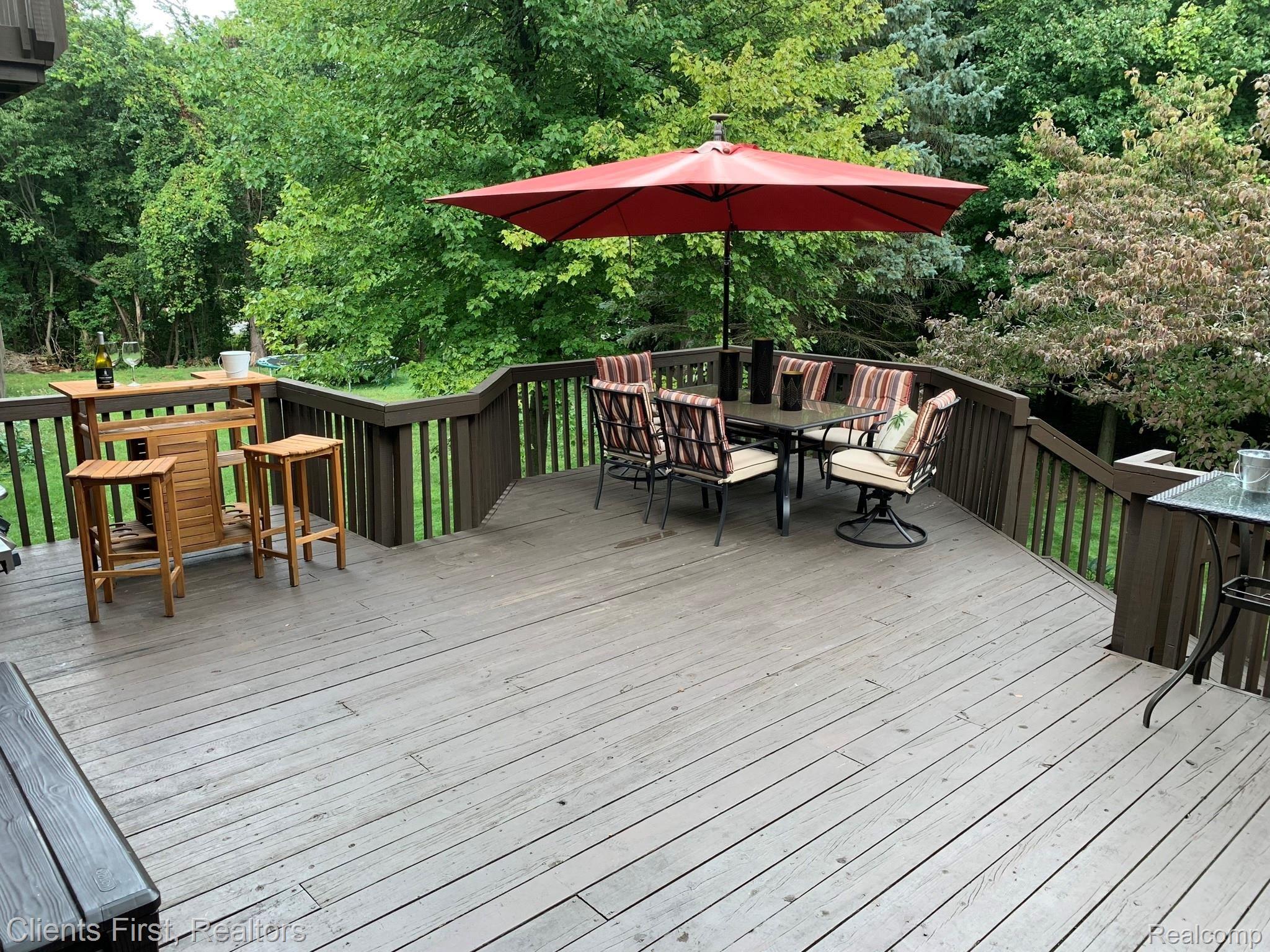 31231 Country Ridge Circle Farmington, MI 48331 - Photo 22 of 73 IMG_1705.JPEG