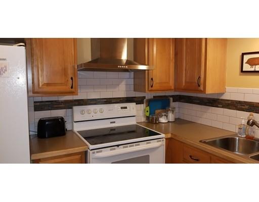 627 King Street Fall River, MA 02724 - Photo 4 of 24