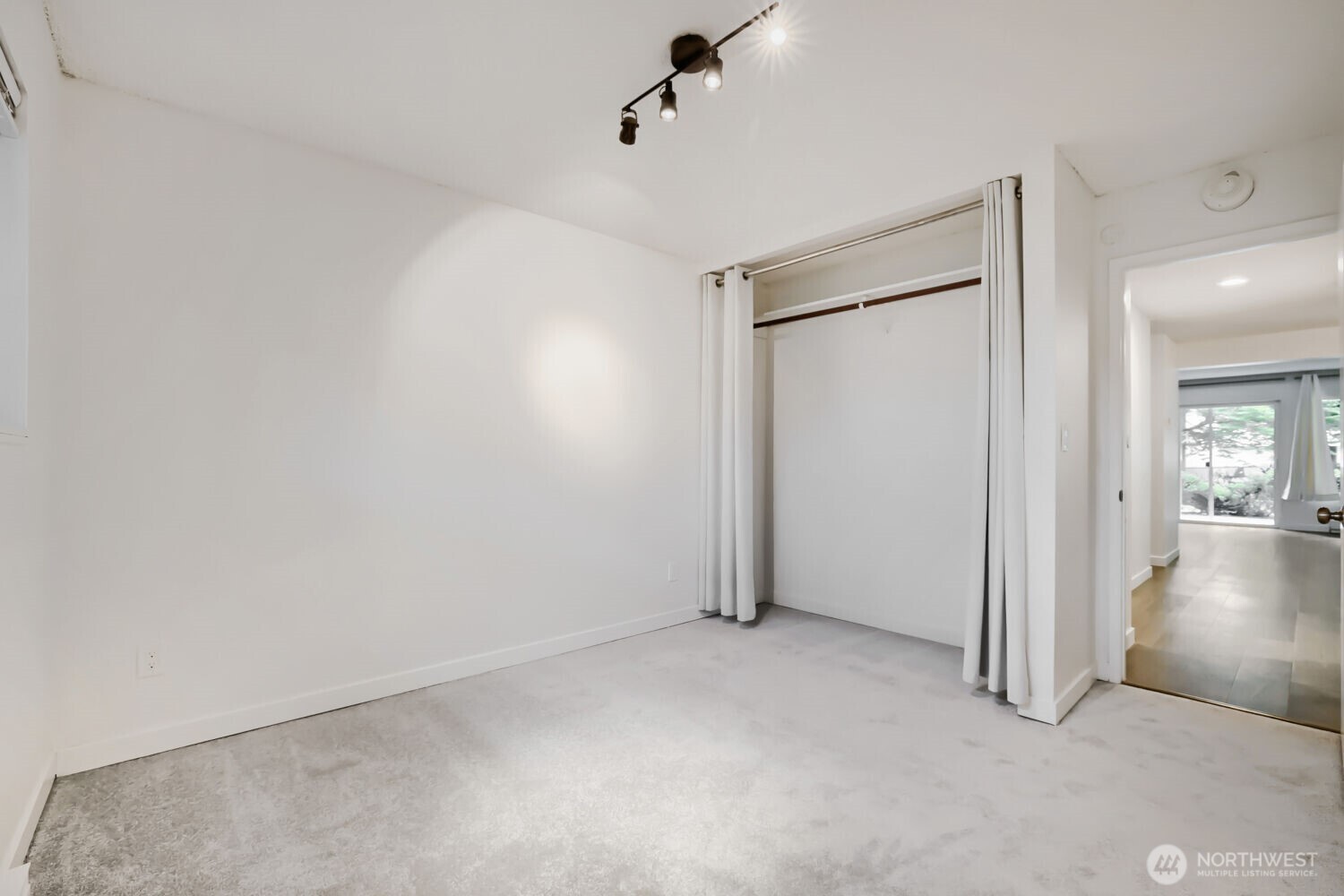 7924 212th Street Southwest, Unit 107 Edmonds, WA 98026 - Photo 13 of 17