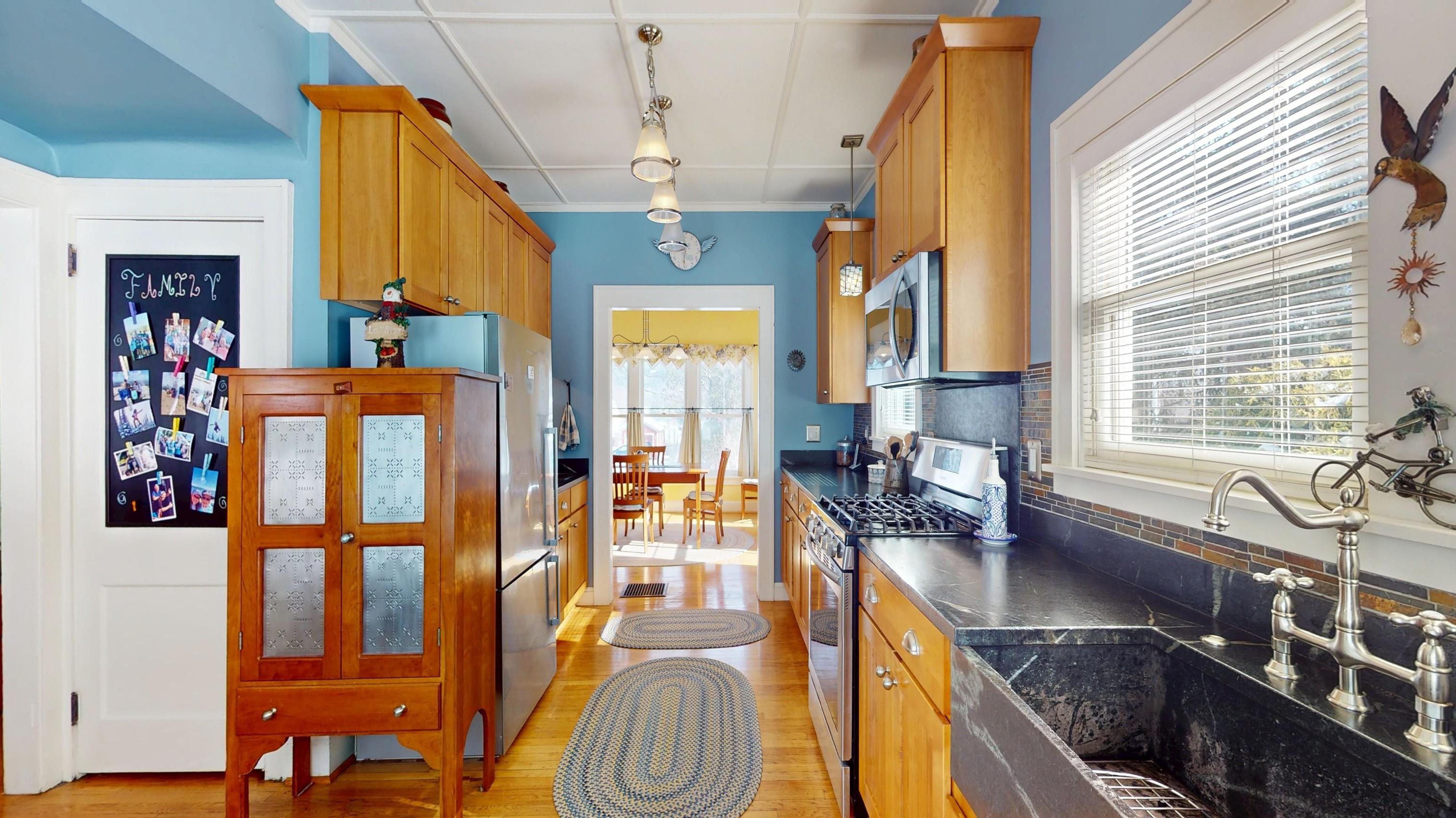 371 Weybridge Street Middlebury, VT 05753 - Photo 12 of 43