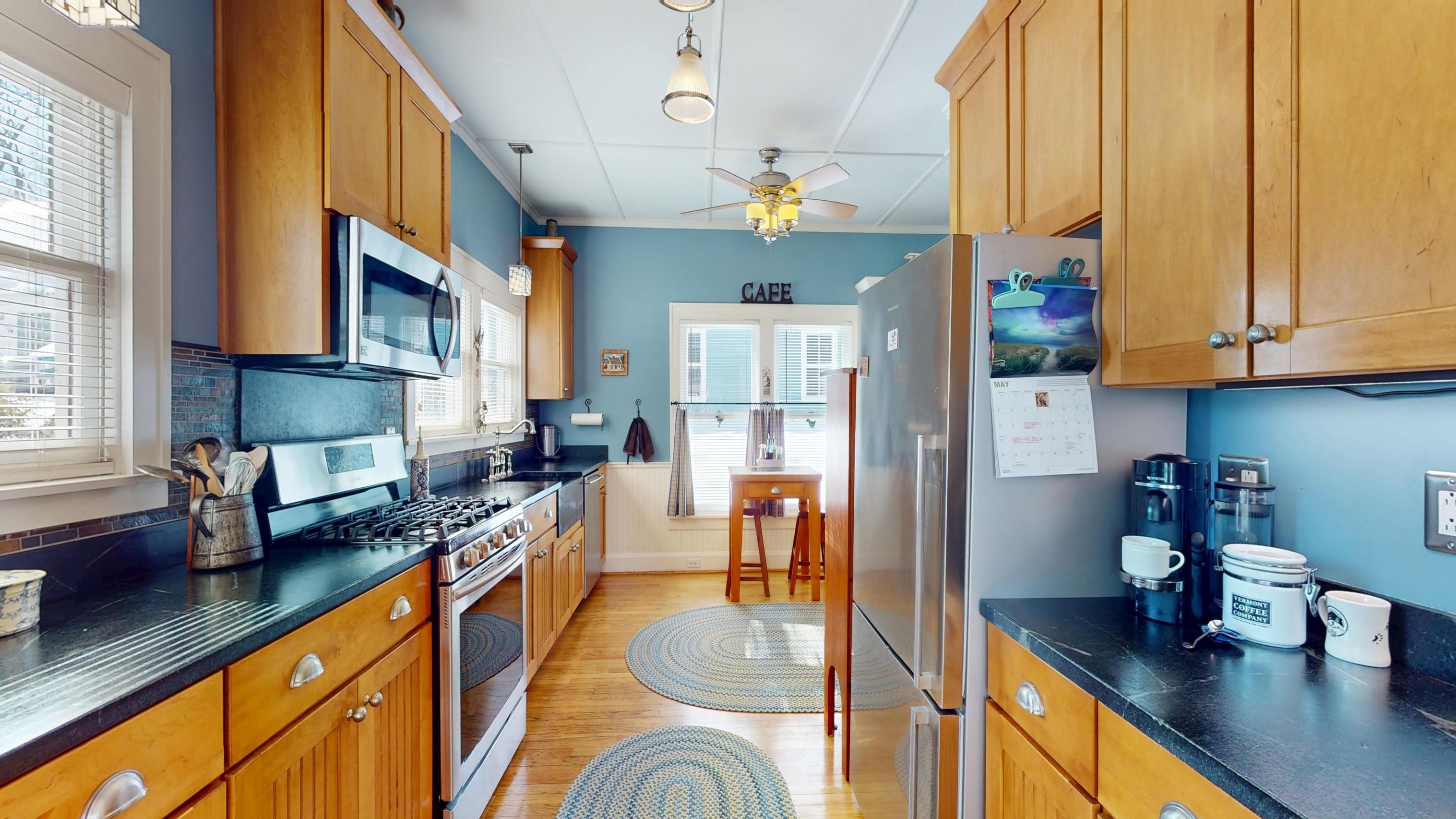 371 Weybridge Street Middlebury, VT 05753 - Photo 10 of 43