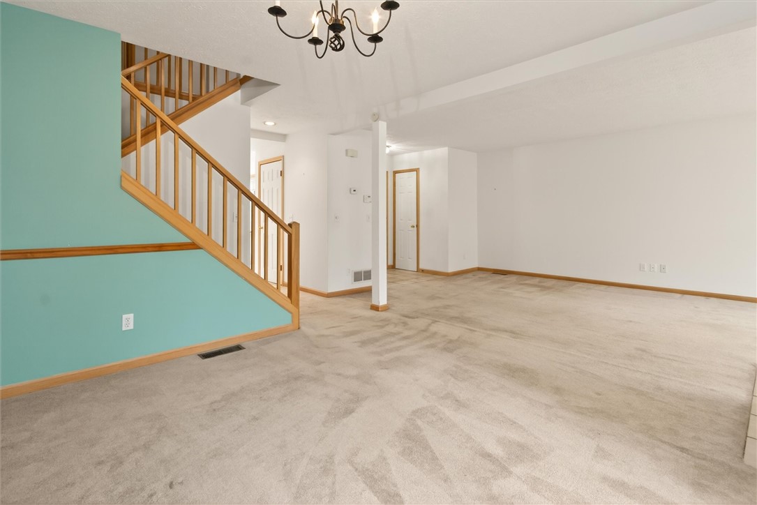 237 Highland Parkway Rochester, NY 14620 - Photo 11 of 41
