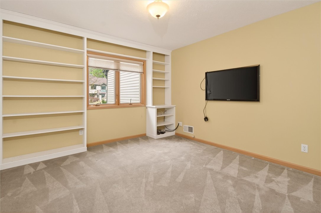 237 Highland Parkway Rochester, NY 14620 - Photo 27 of 41