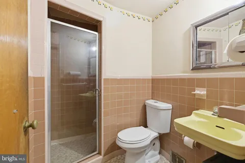 $180,000 | 1228 Elson Road, Brookhaven, PA 19015