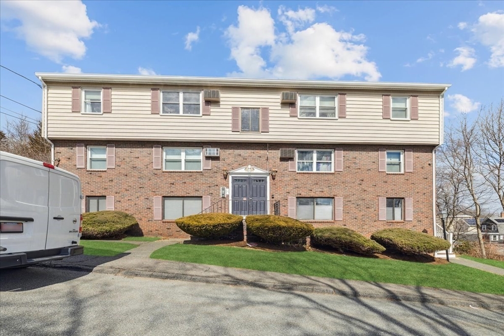 2 Laurent Road, Unit 2 Salem, MA 01970 - Photo 2 of 22 Gallery Image 2