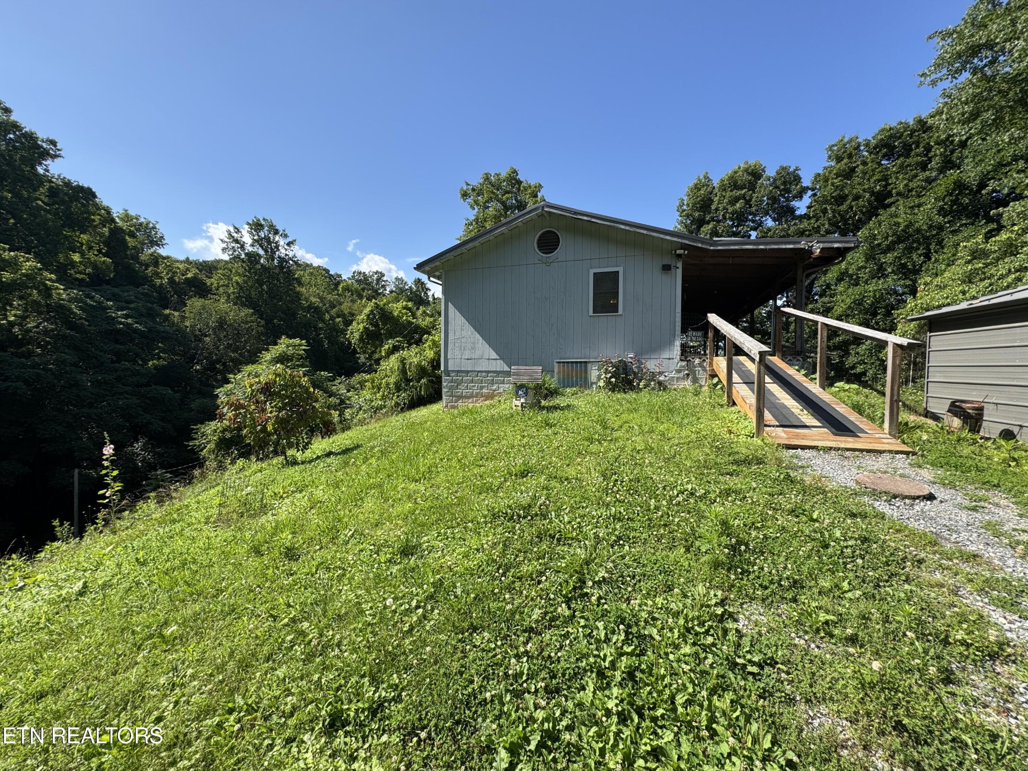 301 Holloway Road Newport, TN 37821 - Photo 7 of 51 Gallery Image 7