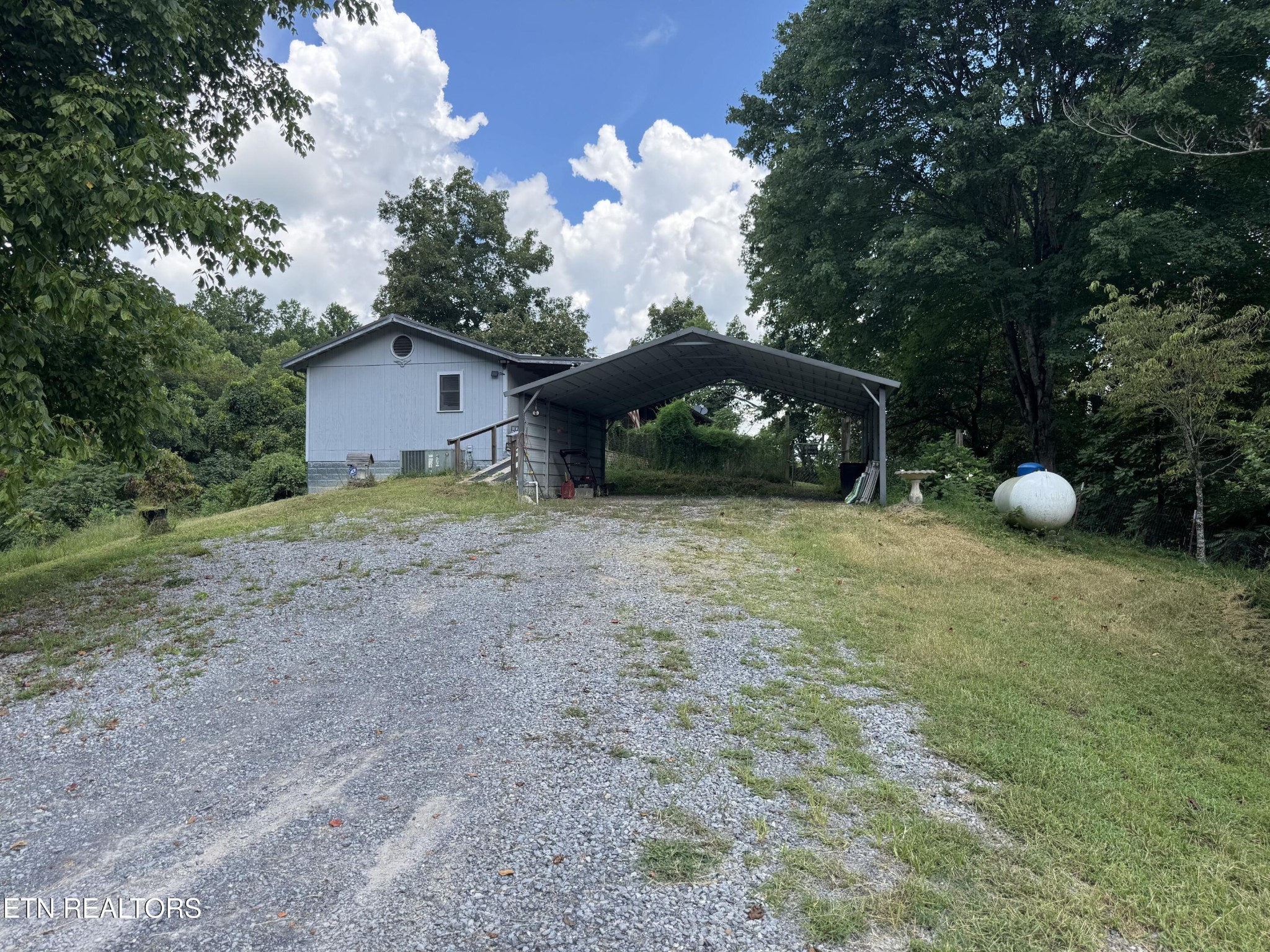 301 Holloway Road Newport, TN 37821 - Photo 8 of 51 Gallery Image 8