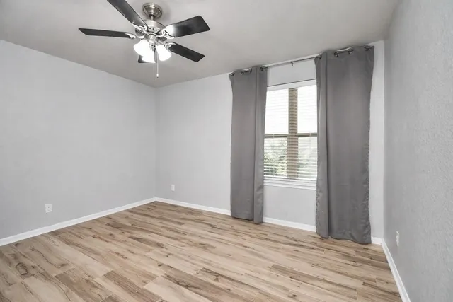 $325,000 | 427 Heatherton Hill Drive, Rosenberg, TX 77469