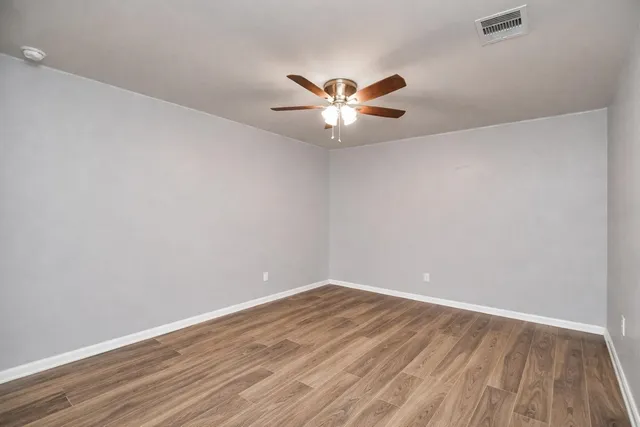 $325,000 | 427 Heatherton Hill Drive, Rosenberg, TX 77469