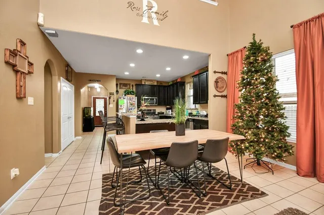 $325,000 | 427 Heatherton Hill Drive, Rosenberg, TX 77469