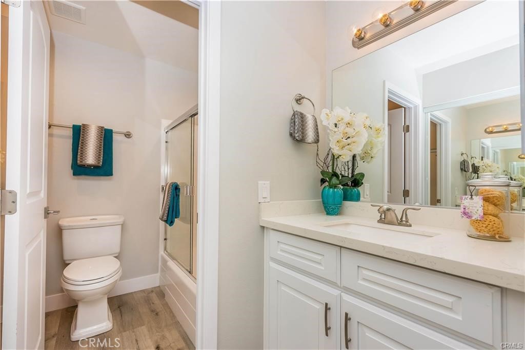 9412 Shadowood Drive, Unit C Montclair, CA 91763 - Photo 10 of 19 Upstairs Full Bath & additional private vanity in Primary Bedroom