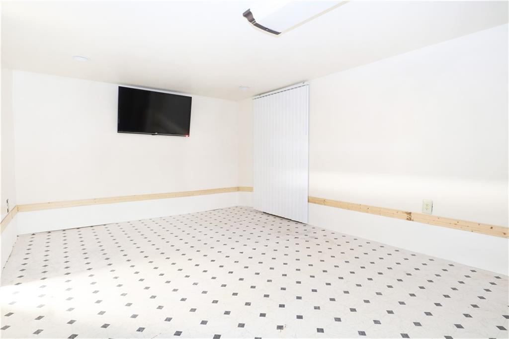 46 Rural Avenue Washington, PA 15301 - Photo 14 of 22 a view of an empty room
