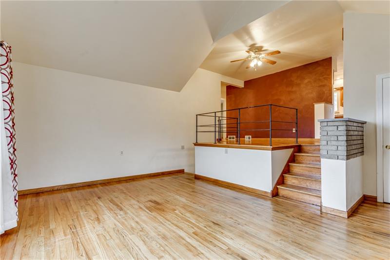 118 Three Degree Road Pittsburgh, PA 15237 - Photo 3 of 22 Gallery Image 3