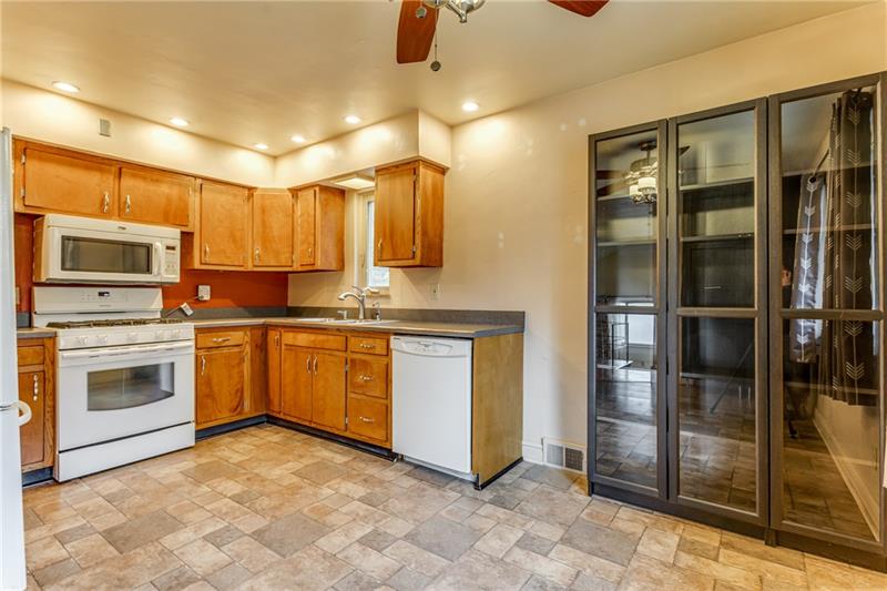 118 Three Degree Road Pittsburgh, PA 15237 - Photo 7 of 22 Gallery Image 7