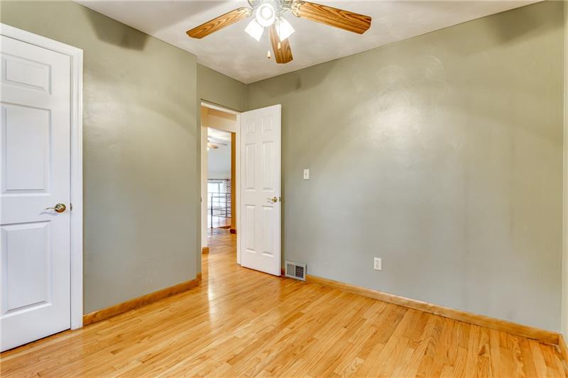 118 Three Degree Road Pittsburgh, PA 15237 - Photo 10 of 22 Gallery Image 10