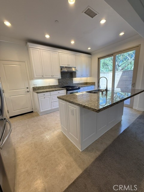 224 Overbrook Irvine, CA 92620 - Photo 3 of 14