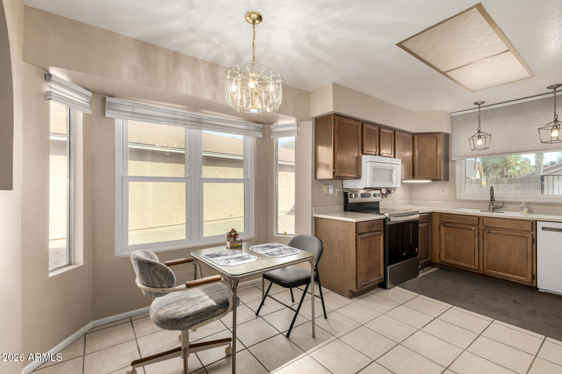 12850 South 50th Way Phoenix, AZ 85044 - Photo 6 of 23 11 50th