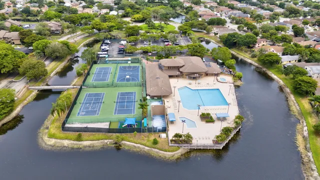 $2,700 | 2320 Northwest 37th Avenue, Unit D29, Coconut Creek, FL 33066