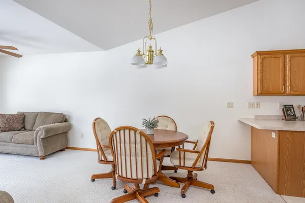 $274,900 | 486 Wyldewood Drive, Unit B, Oshkosh, WI 54904