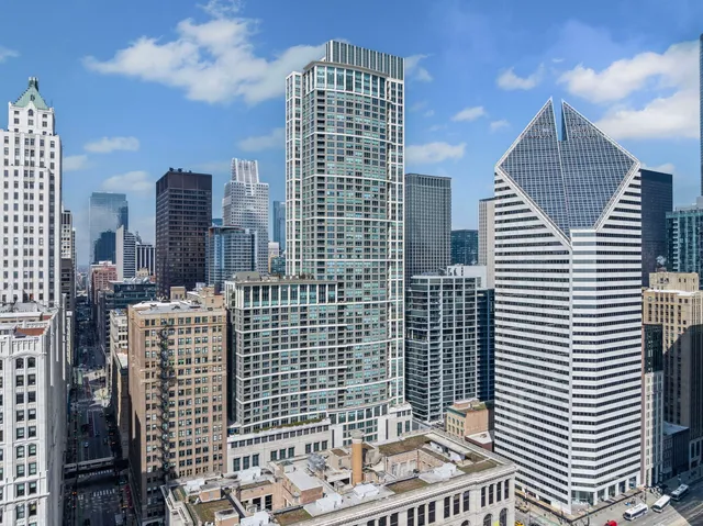 view of a large building