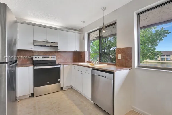 $2,650 | 615 Northwest 210th Street, Unit 20125, Miami Gardens, FL 33169