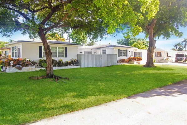 $1,050,000 | 1625 Cleveland Street, Hollywood, FL 33020