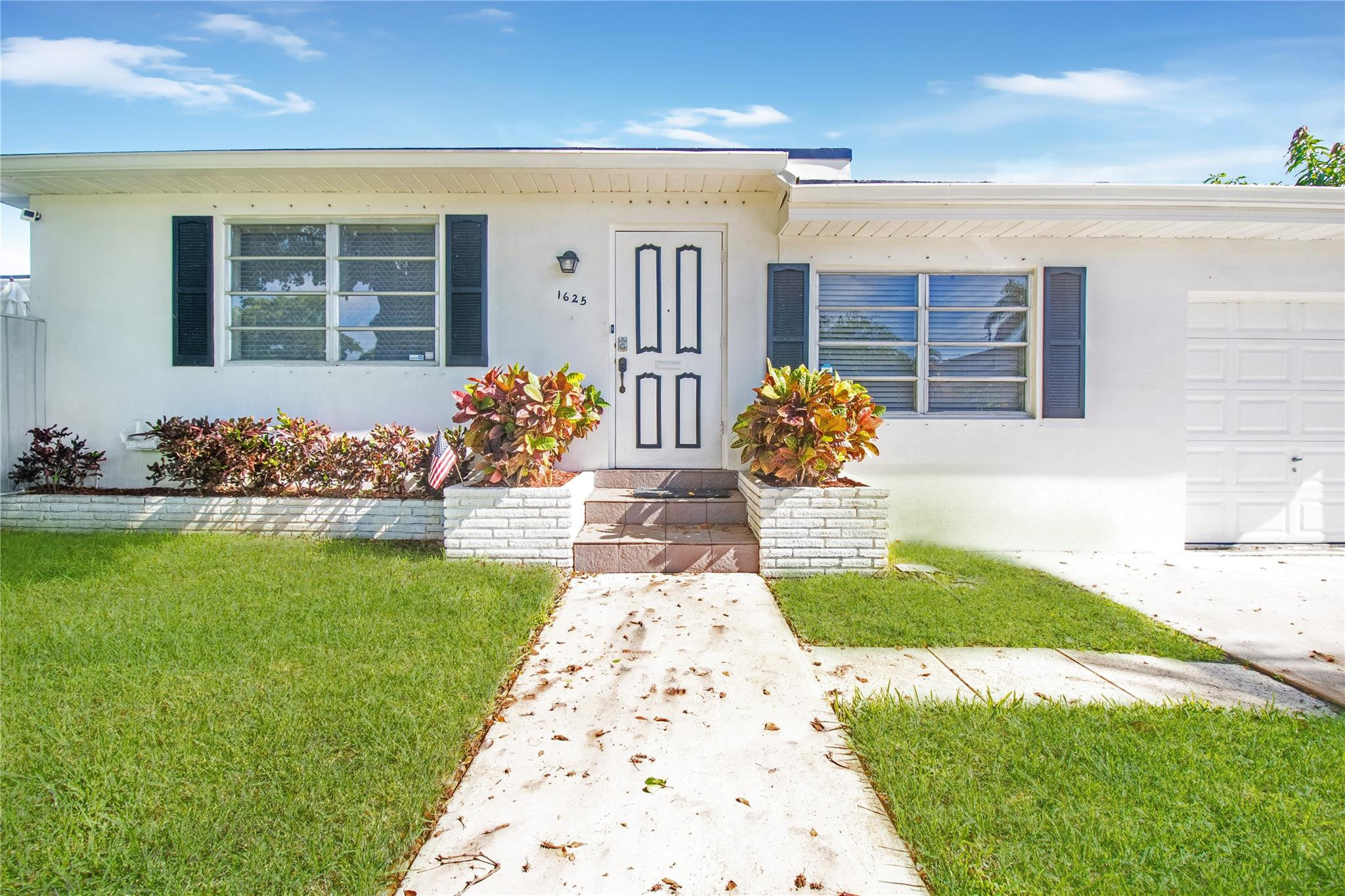 1625 Cleveland Street Hollywood, FL 33020 - Photo 59 of 62 Photo 59