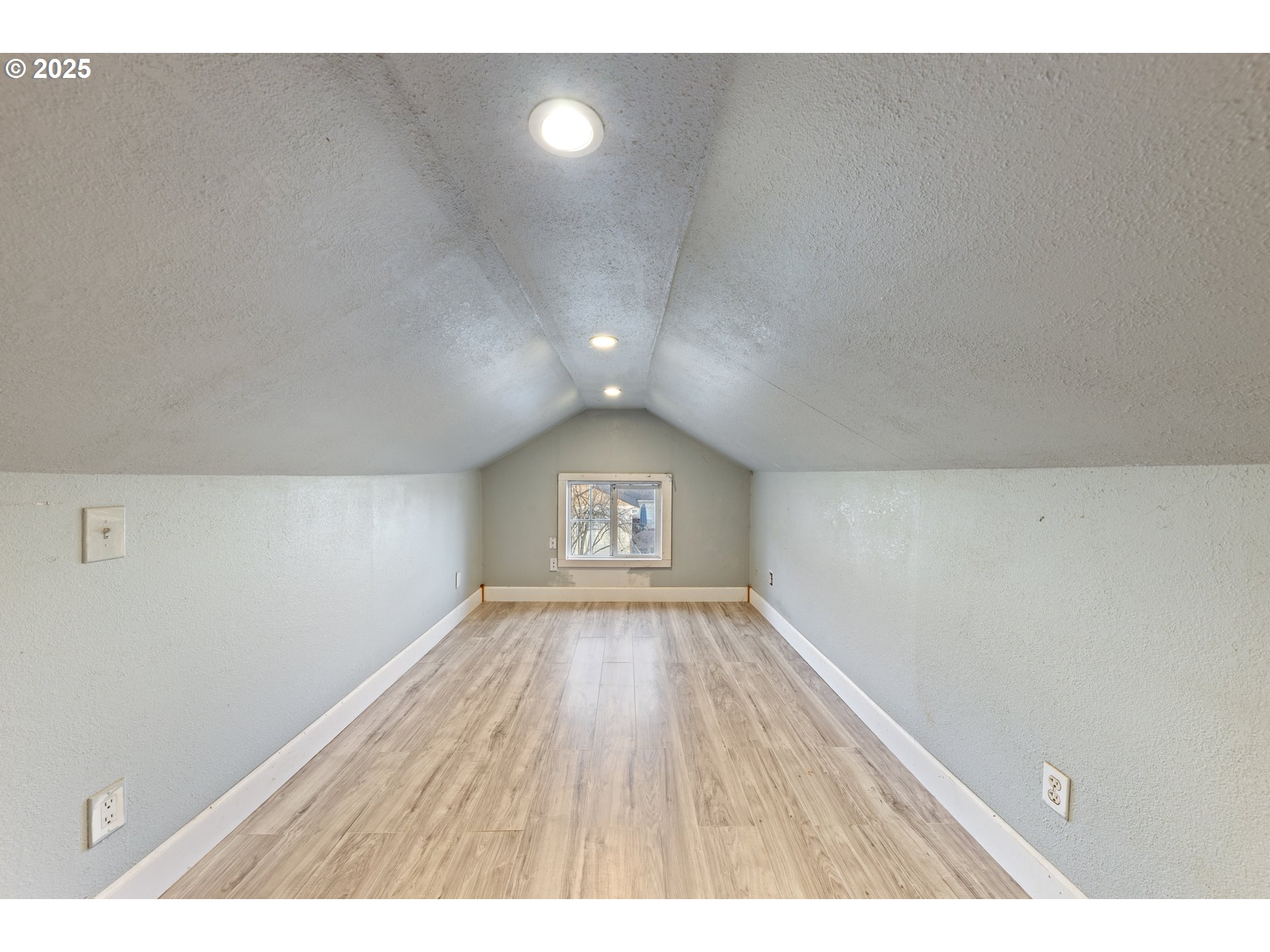 31778 Highway 213 Molalla, OR 97038 - Photo 25 of 47 a view of an empty room and wooden floor