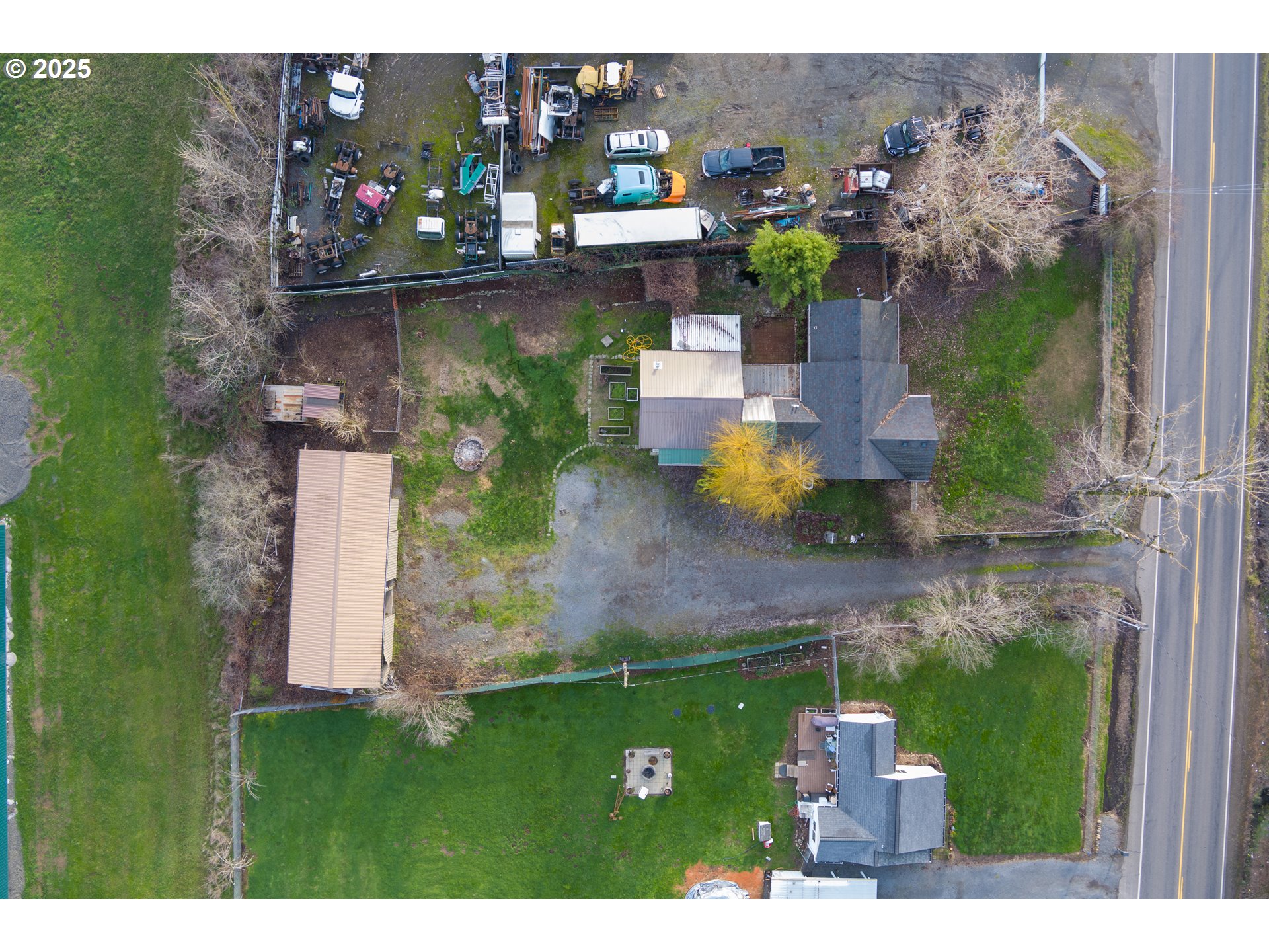 31778 Highway 213 Molalla, OR 97038 - Photo 5 of 47 a bird view of building and yard