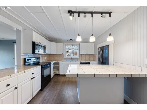 $514,900 | 31778 Highway 213, Molalla, OR 97038