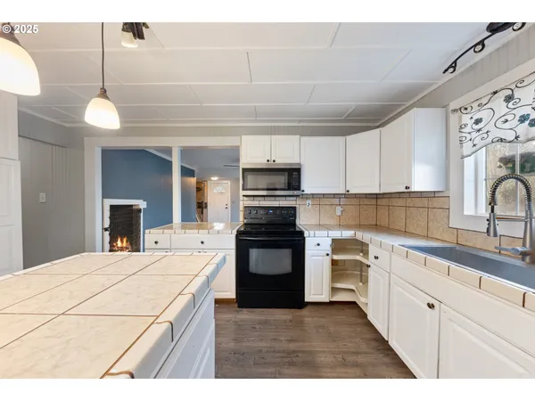 $514,900 | 31778 Highway 213, Molalla, OR 97038