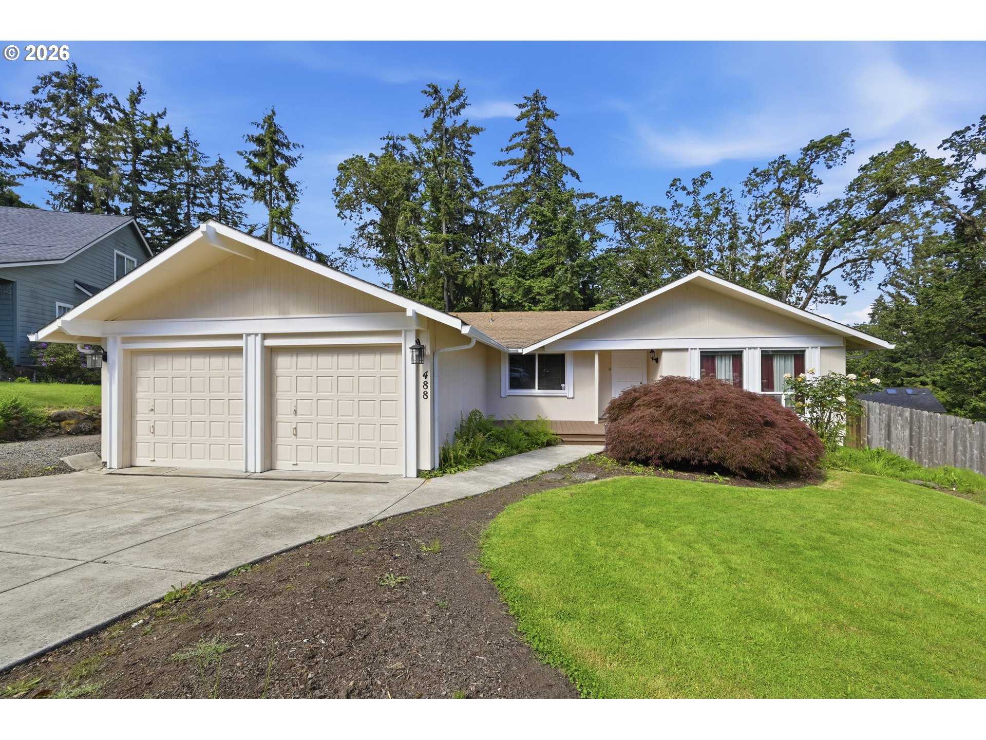 488 Cascade Drive Springfield, OR 97478 - Photo 4 of 48