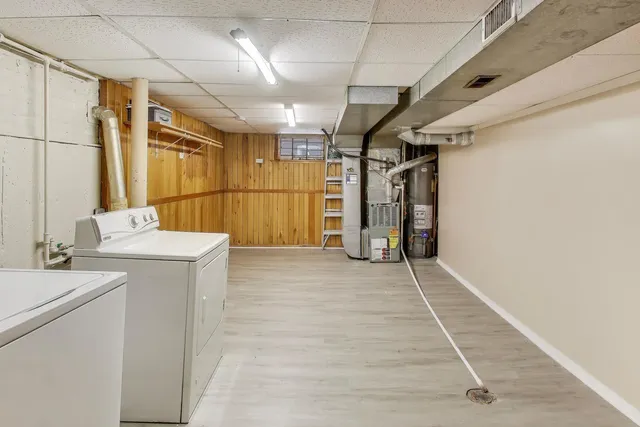 a view of a storage & utility room