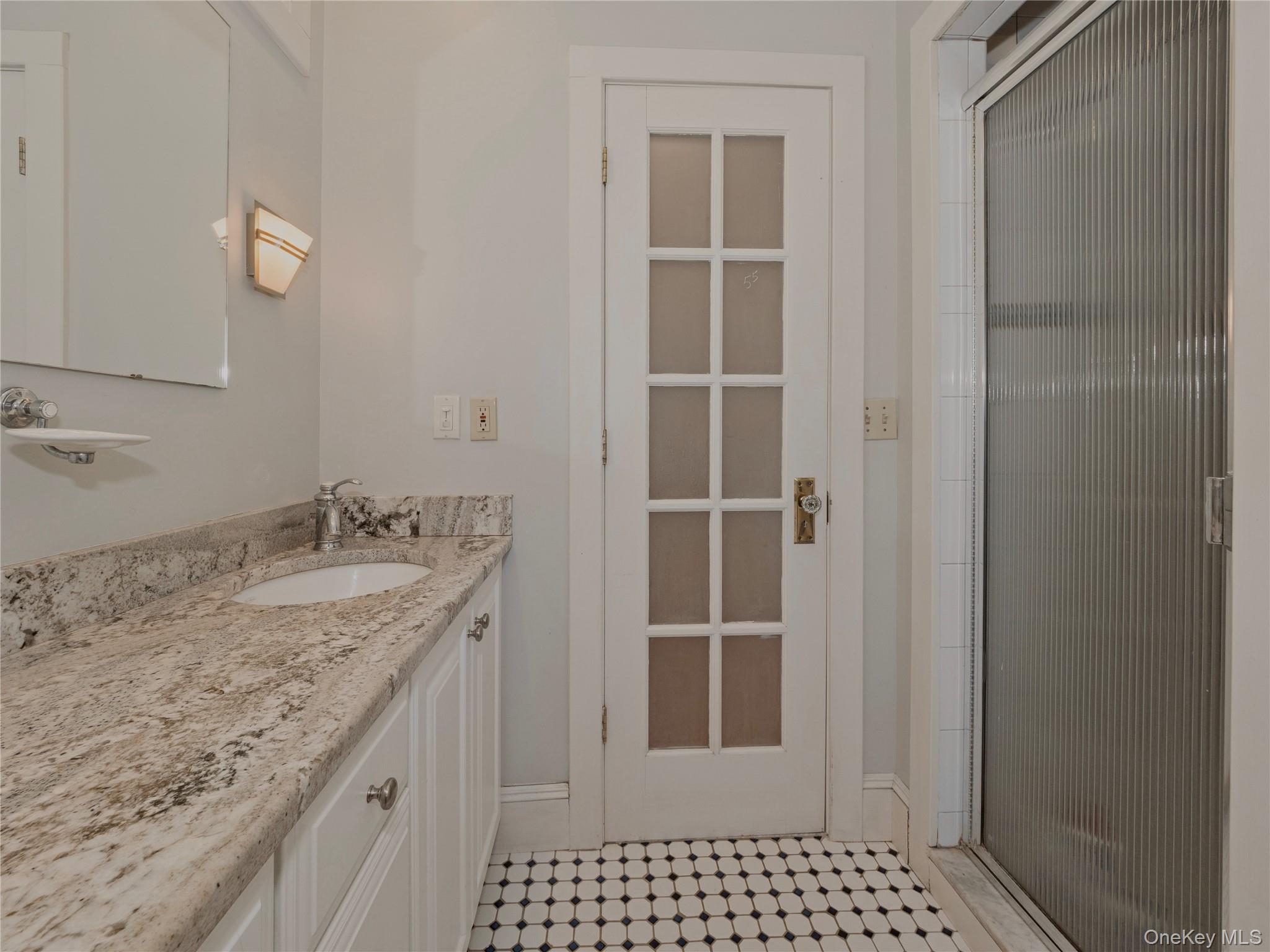 8 Manitou Ridge Garrison, NY 10524 - Photo 18 of 32 Primary en suite bathroom