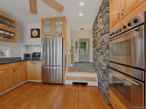 $1,695,000 | 8 Manitou Ridge, Garrison, NY 10524