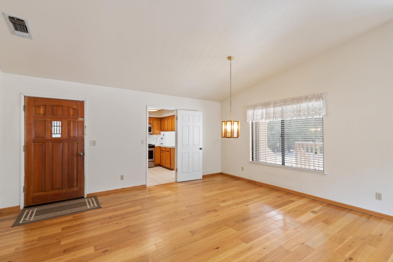 40809 Jean Road West Oakhurst, CA 93644 - Photo 20 of 39 an empty room with window and windows