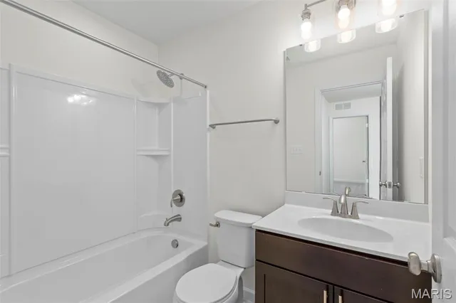 $329,900 | 2 Arlington At Grove, St. Louis, MO 63123