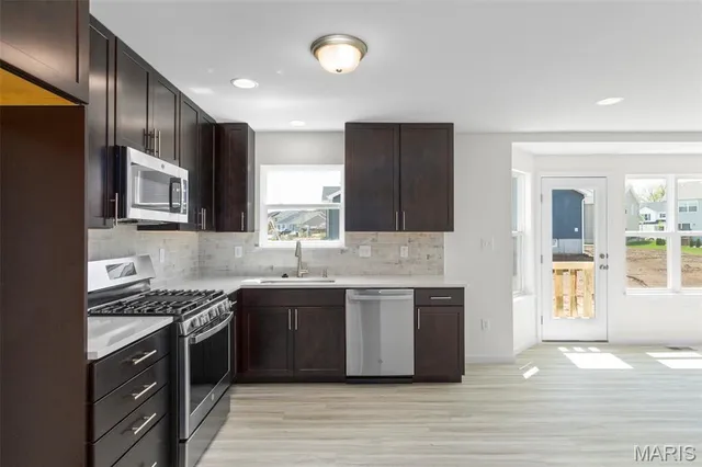 $329,900 | 2 Arlington At Grove, St. Louis, MO 63123