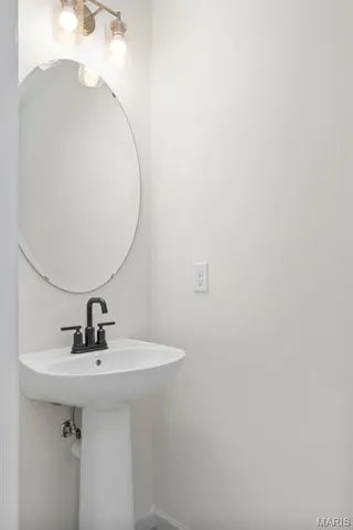 $329,900 | 2 Arlington At Grove, St. Louis, MO 63123