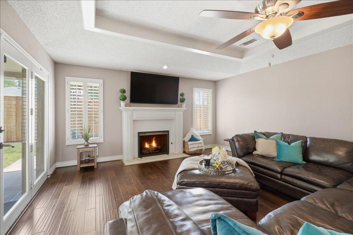 3809 96th Street Lubbock, TX 79423 - Photo 4 of 34 02-nds-96th-2