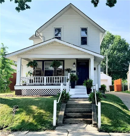 $230,000 | 847 Sheffield Avenue Northeast, Massillon, OH 44646