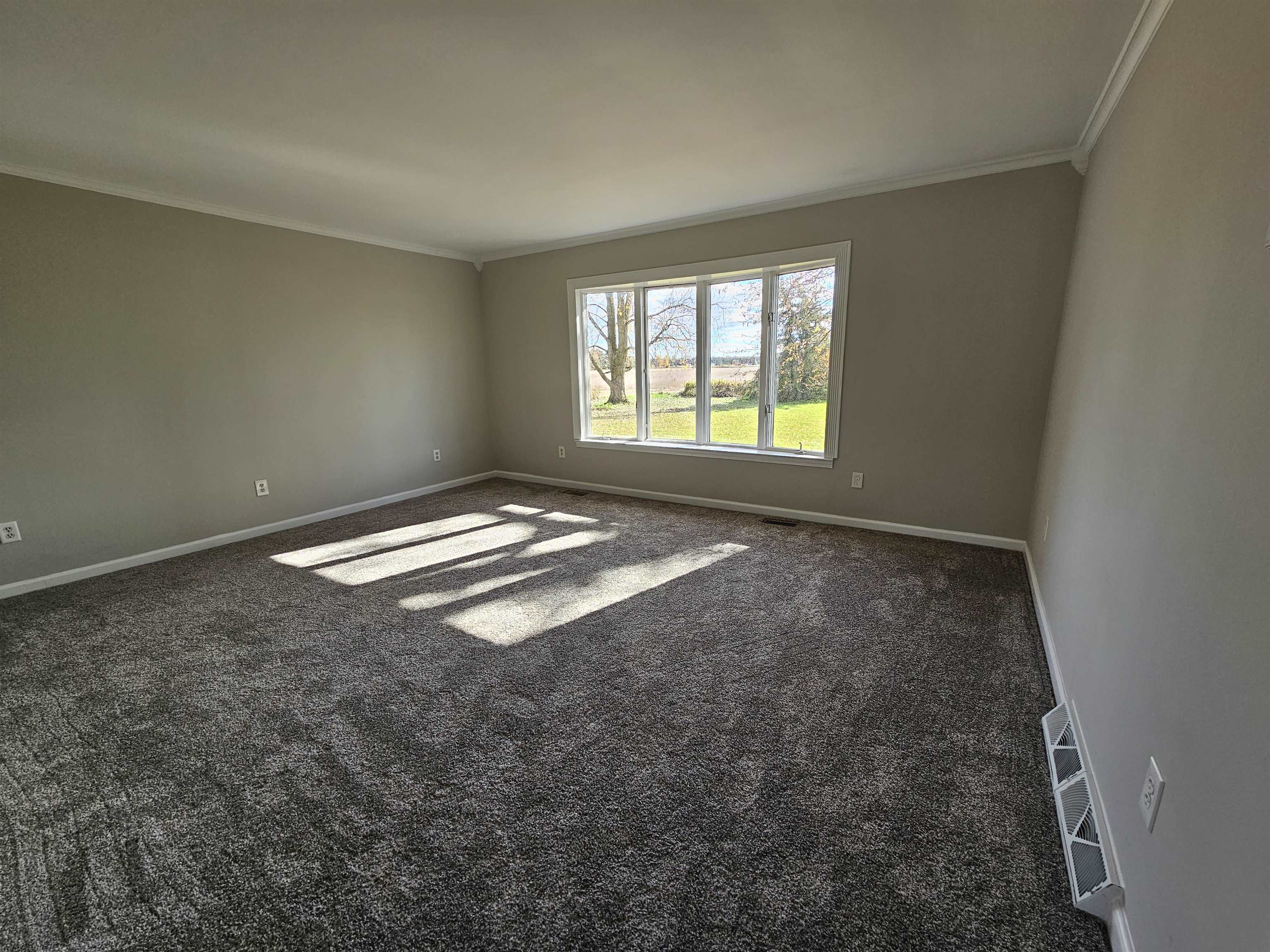 10496 East Burt Road Birch Run, MI 48415 - Photo 2 of 48 50126385-1.JPG