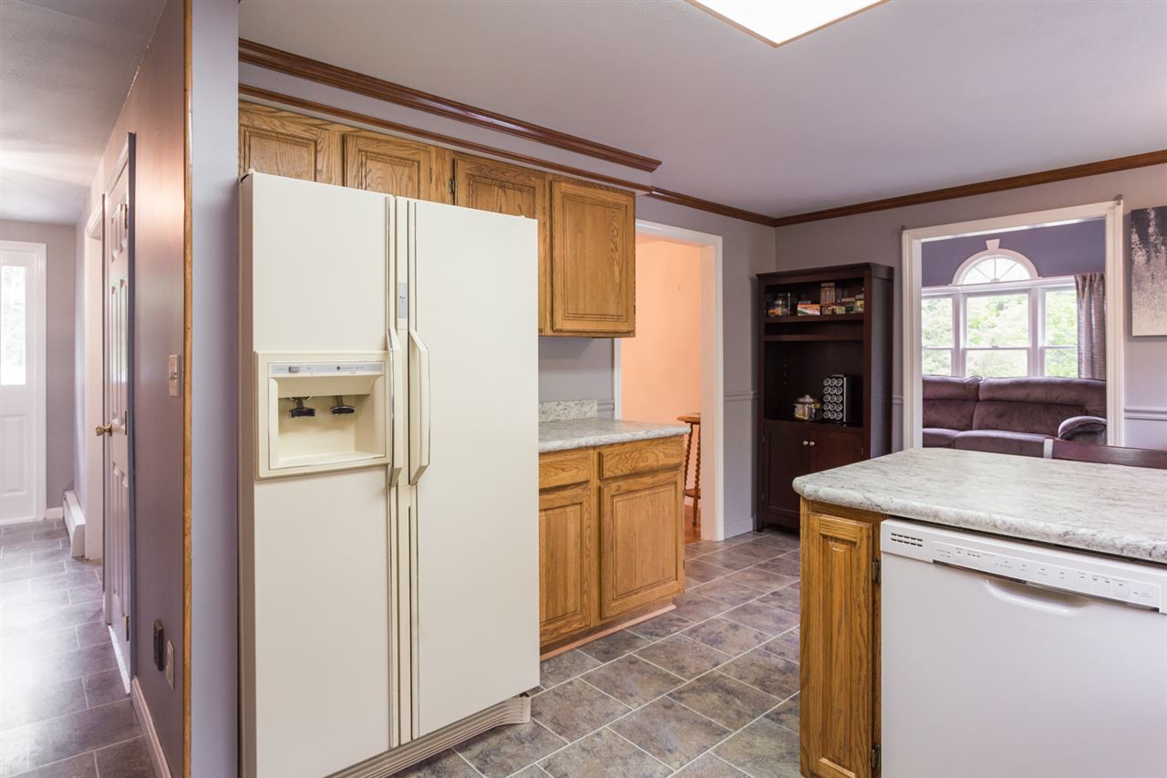 18 Range Road Deerfield, NH 03037 - Photo 5 of 33