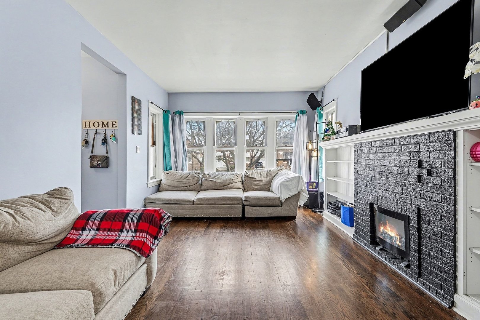 2112 East Avenue Berwyn, IL 60402 - Photo 4 of 19