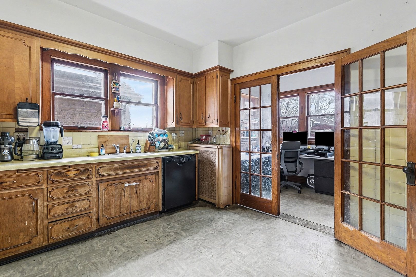 2112 East Avenue Berwyn, IL 60402 - Photo 10 of 19