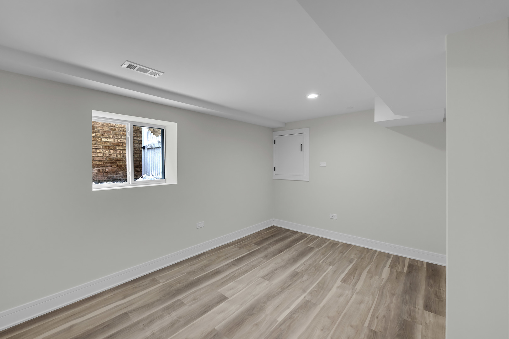 2513 Keystone Avenue North Riverside, IL 60546 - Photo 27 of 32 a view of a room with wooden floor and window