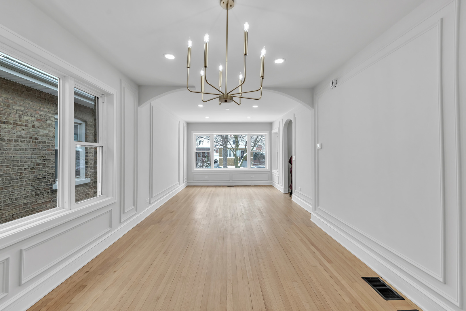 2513 Keystone Avenue North Riverside, IL 60546 - Photo 7 of 32 a view of an empty room and window