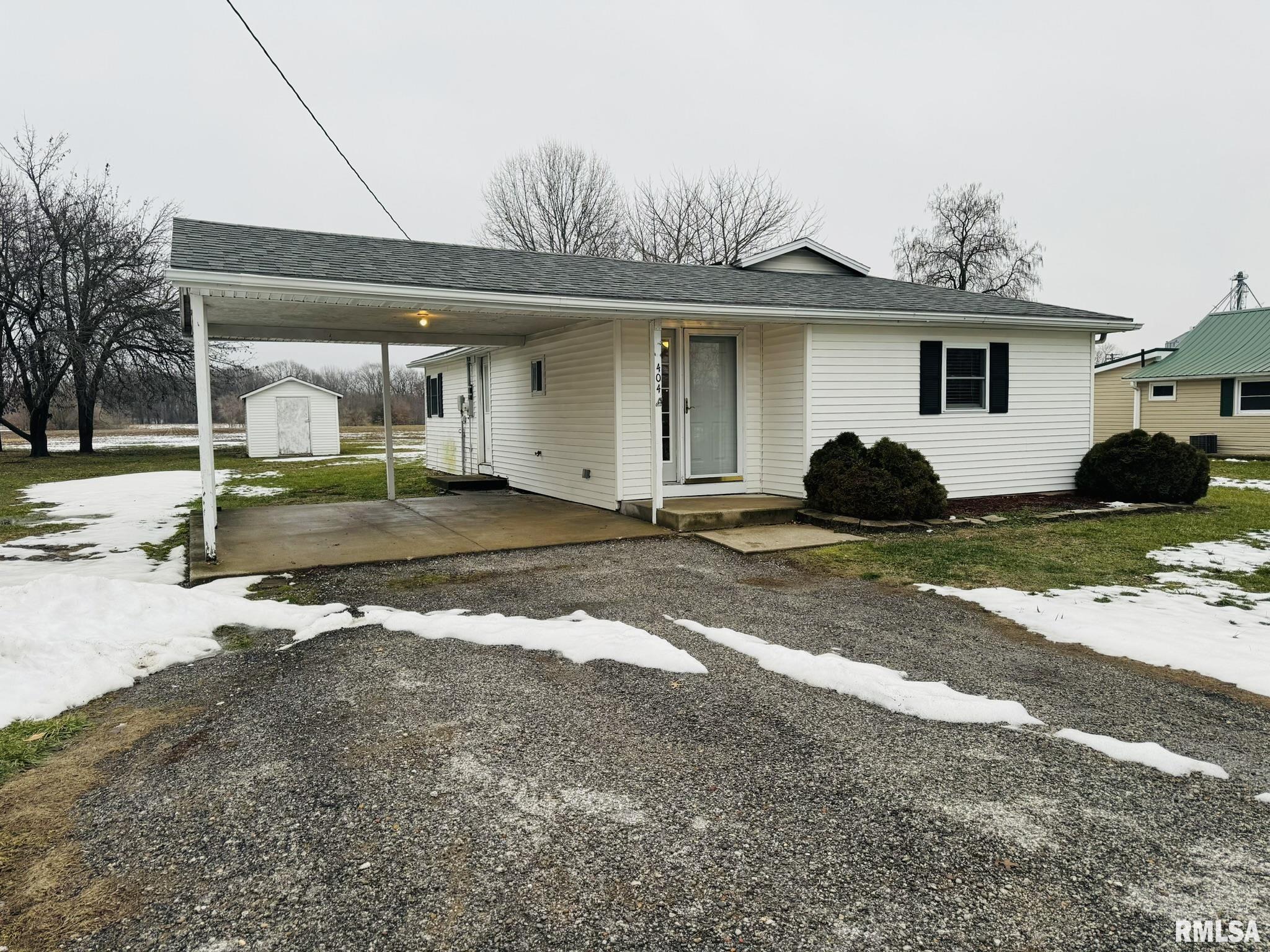 404 North Oak Street Loraine, IL 62349 - Photo 2 of 18